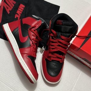 Air Jordan 1 HI 85